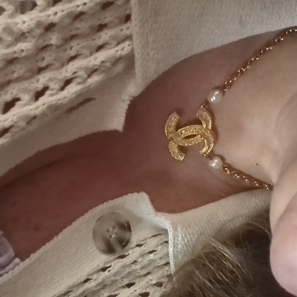 Chanel Vintage 1985 CC Logo Necklace Authentic Rare Gold-Tone - Picture 9 of 9